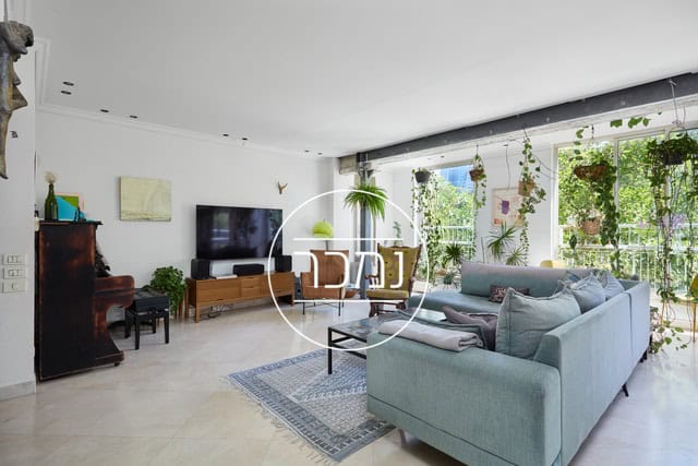 למכירה דירת 4 חדרים ענקית ברחוב דובנוב תל אביב